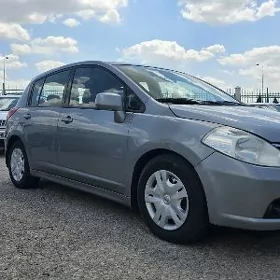 Nissan Versa 2010