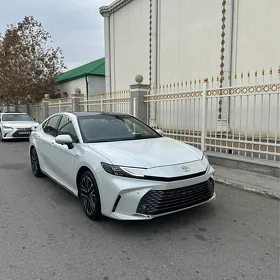 Toyota Camry 2026