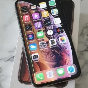 iPhone Xs Gold