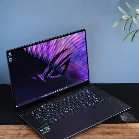 RTX4070|Ultra9|16GB/1TB Zephyr