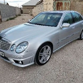 Mercedes-Benz E320 2004