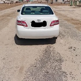 Toyota Camry 2011