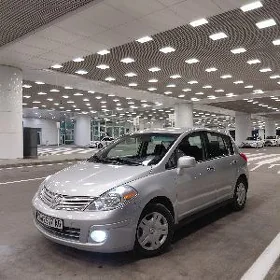 Nissan Versa 2012