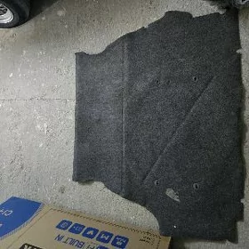 BMW E34 bagaž keçe