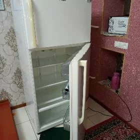 халодильник гигант