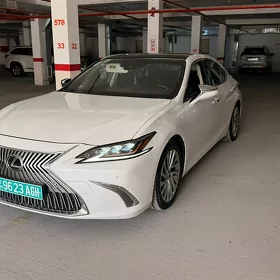 Lexus ES 350 2019