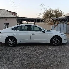 Hyundai Sonata Hybrid 2021