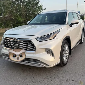 Toyota Highlander 2022