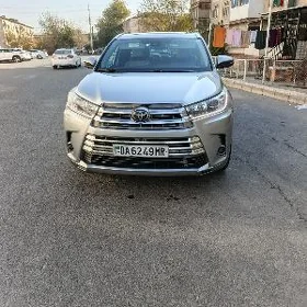 Toyota Highlander 2019