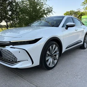Toyota Crown 2023
