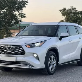 Toyota Highlander 2020