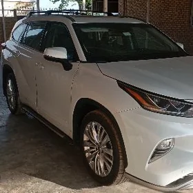Toyota Highlander 2022