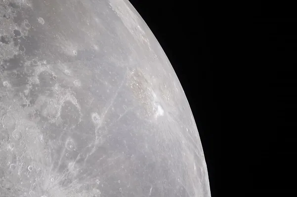 NASA открыло доступ к фотоархиву миссии Artemis II с 12 тысячами снимков