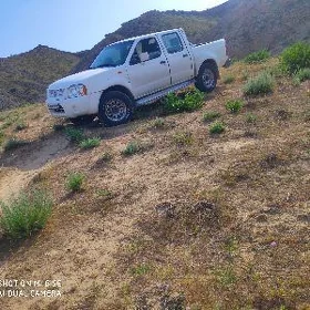Nissan Navara 2004