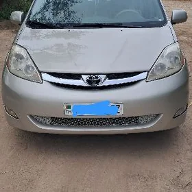 Toyota Sienna 2005