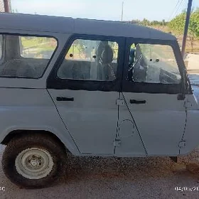 UAZ 452 2004