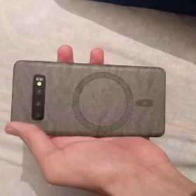 Samsung S10