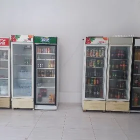 холодильник ветрина