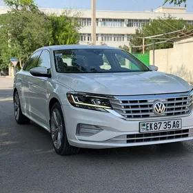 Volkswagen Passat 2021