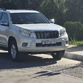 Toyota Land Cruiser Prado 2012