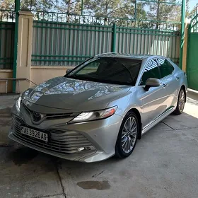 Toyota Camry 2018