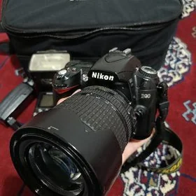 nikon