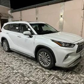 Toyota Highlander 2020