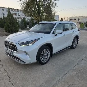 Toyota Highlander 2020
