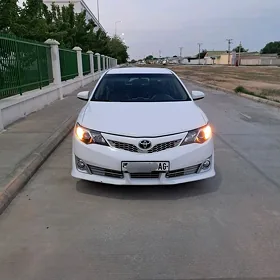 Toyota Camry 2014