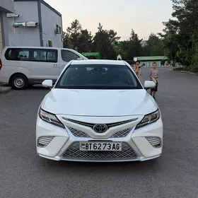 Toyota Camry 2018