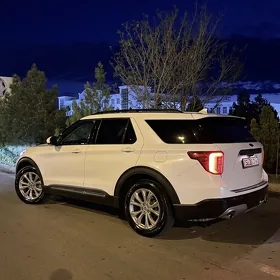 Ford Explorer 2022