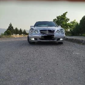 Mercedes-Benz E320 2000