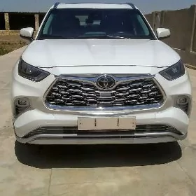 Toyota Highlander 2021