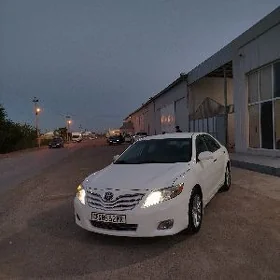 Toyota Camry 2011
