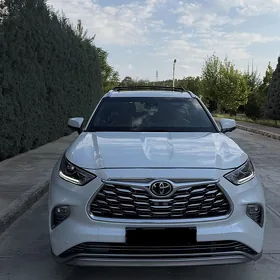 Toyota Highlander 2024