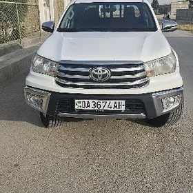 Toyota Hilux 2016