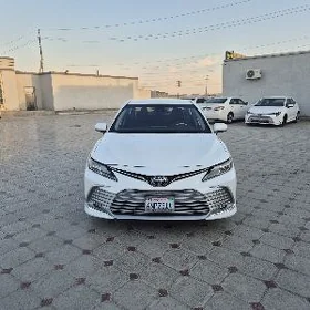 Toyota Camry 2021