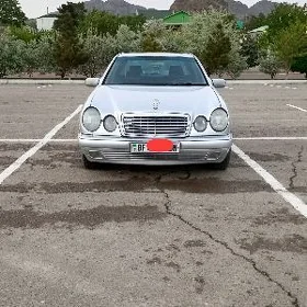 Mercedes-Benz E320 1996