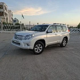 Toyota Land Cruiser Prado 2011