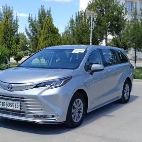 Toyota Sienna 2021