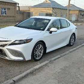 Toyota Camry 2022