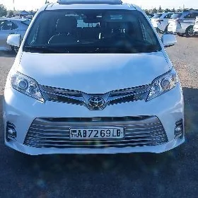 Toyota Sienna 2020