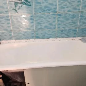 чугунная ванная почти новая.