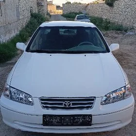 Toyota Camry 2001