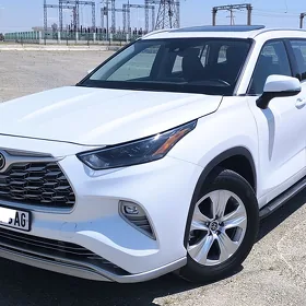 Toyota Highlander 2022