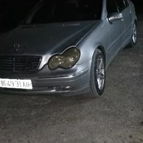 Mercedes-Benz C-Class 2004