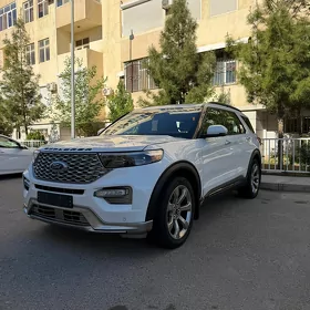 Ford Explorer 2022