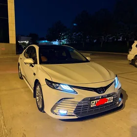Toyota Camry 2021