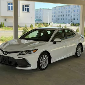 Toyota Camry 2023