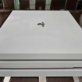 PS 4 PRO 4K 1TB